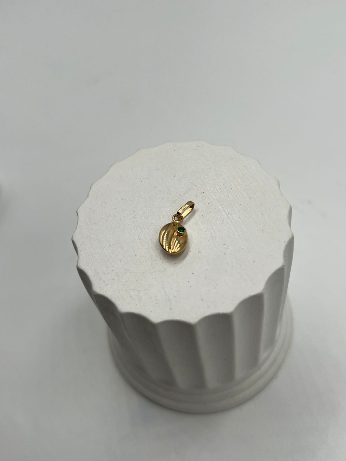 Dije Grano De Café Circón Verde