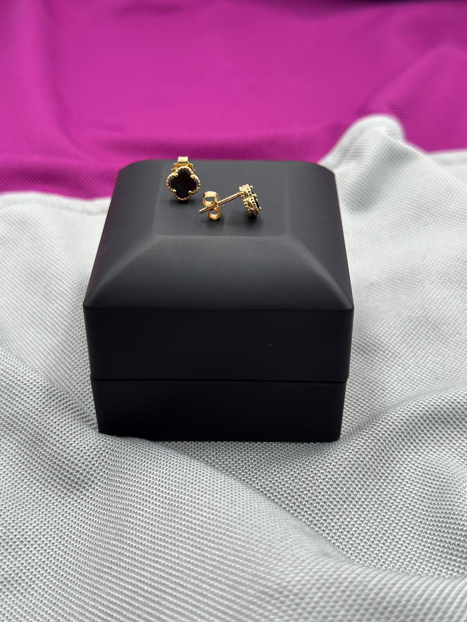 Topo Trebol Negro