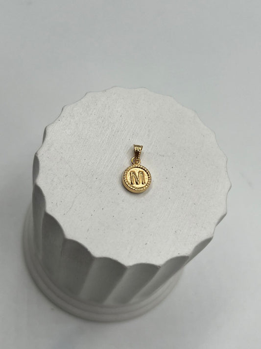 Dije Medalla Letra M
