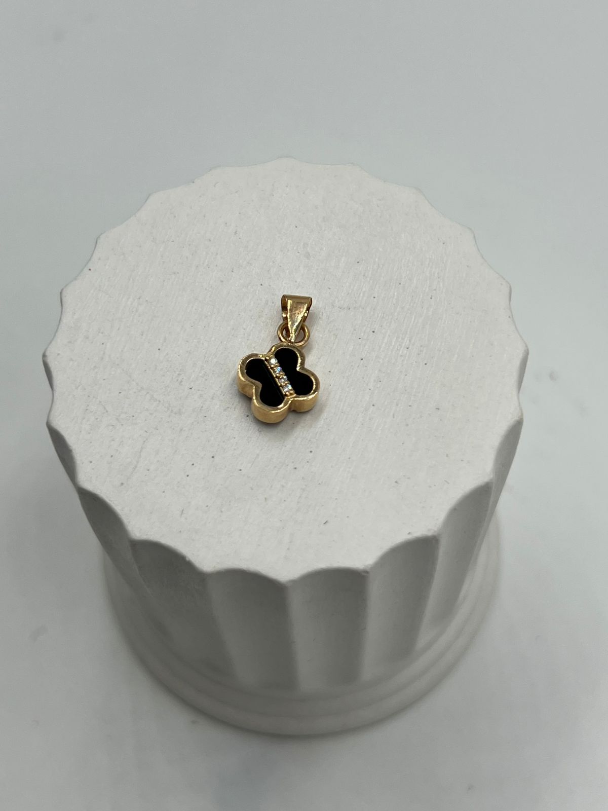 Dije Trebol Negro Circones