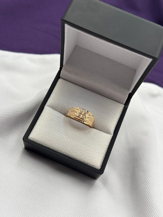 Anillo Circones Blancos Cristos A Los Lados