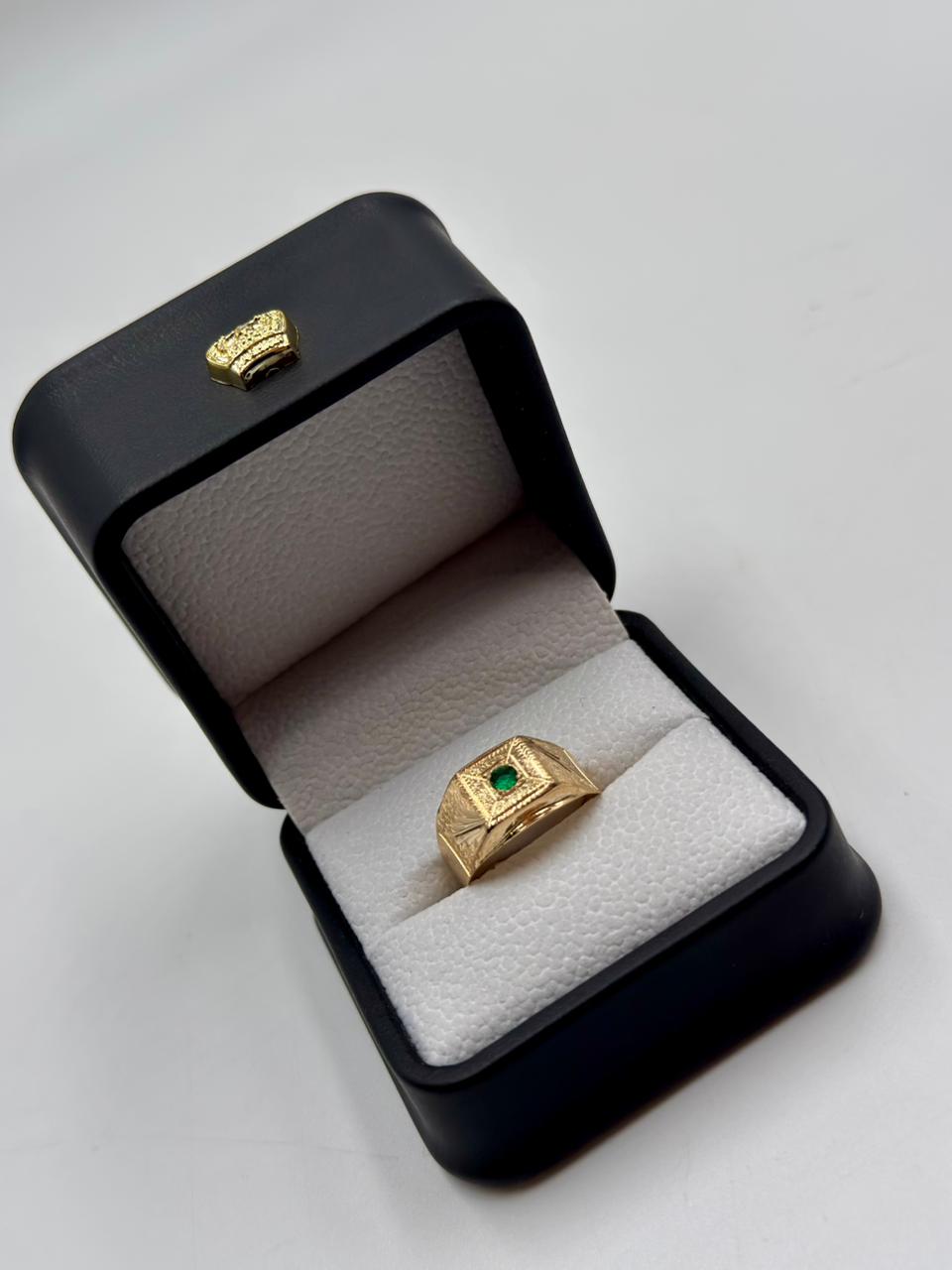 Anillo Tipo Sello Circón Verde